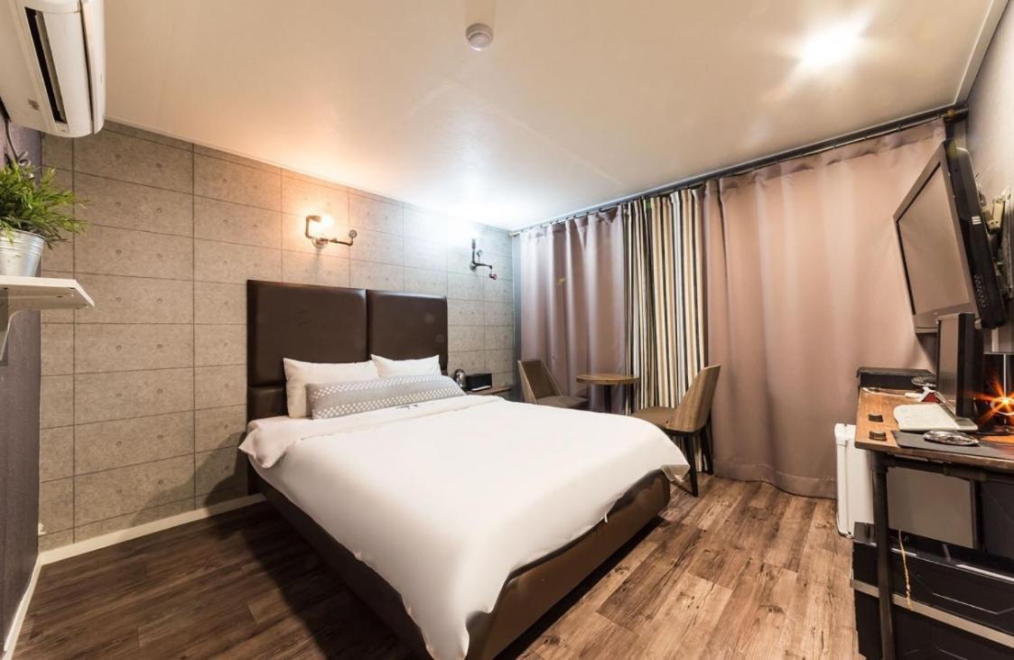 71 Street Motel Suwon Dış mekan fotoğraf